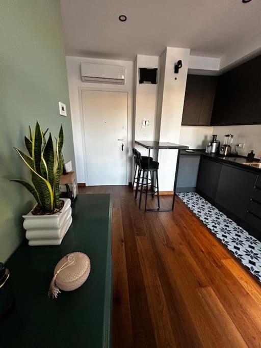 Sea&Cruise Apartment Бари Екстериор снимка