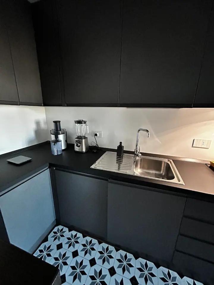 Sea&Cruise Apartment Бари Екстериор снимка